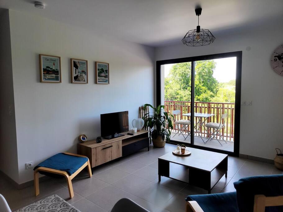 Location De Vacances A Andernos - Appartement 2 Chambres Dans Residence Neuve Buitenkant foto